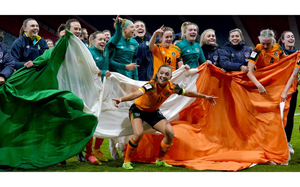 Investigará UEFA a irlandesas por presunto cántico a favor del IRA | Tuit