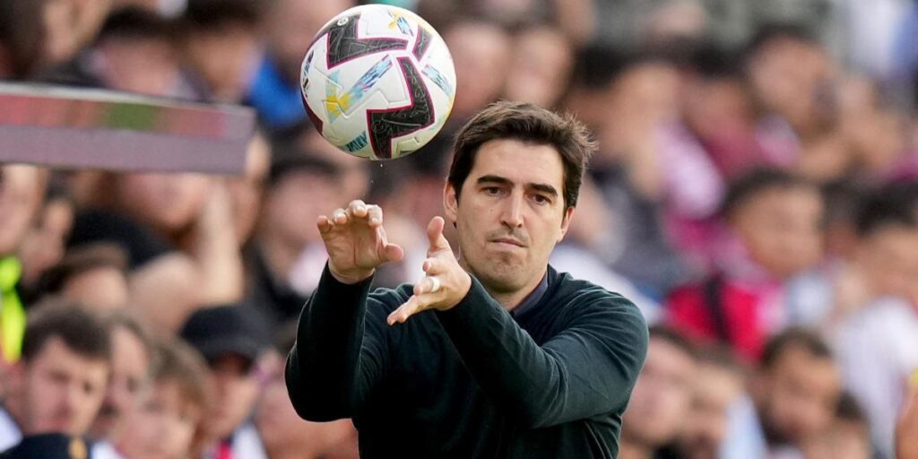 Iraola elogia la "nueva idea de juego" del Sevilla