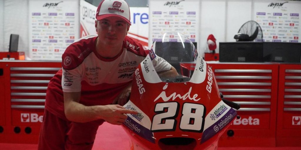 Izan Guevara correrá en Moto2 la próxima temporada