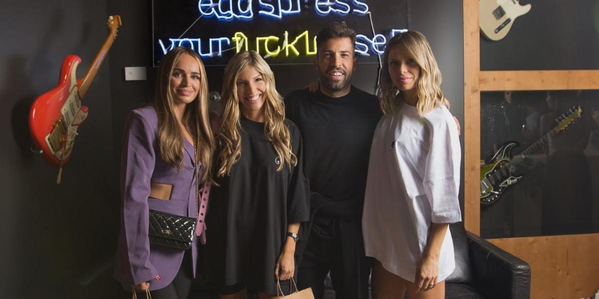 Jordi Alba y Sergi Roberto apoyan el nuevo proyecto de Núria Tomás