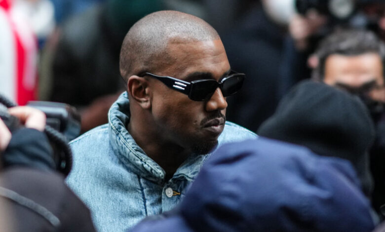 Kanye se une a las filas de multimillonarios arrogantes comprando sus propias cámaras de eco