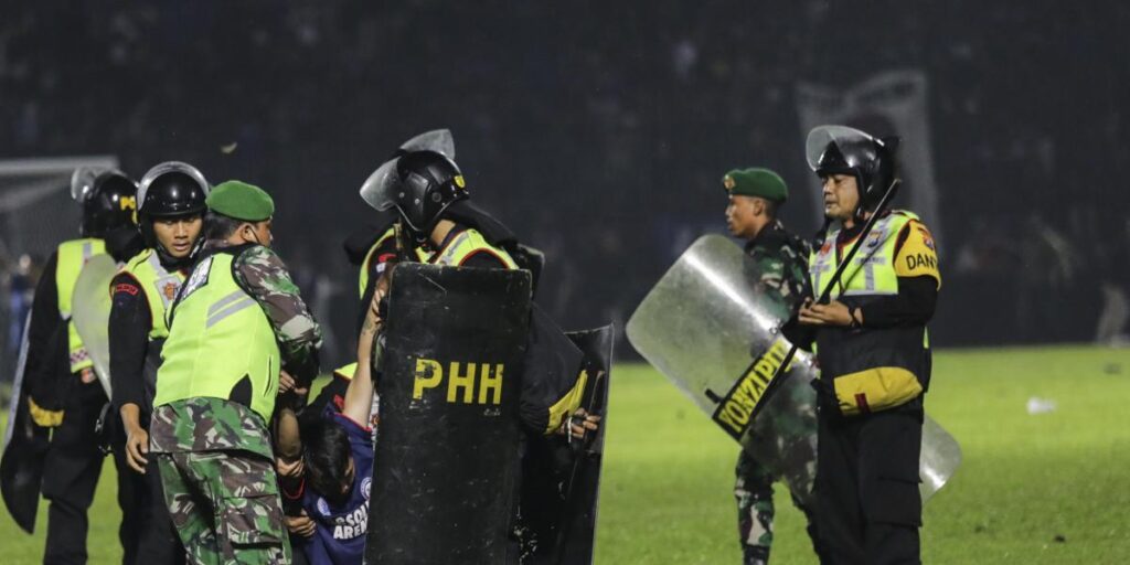 La Policía acusa a seis personas por la tragedia de Indonesia