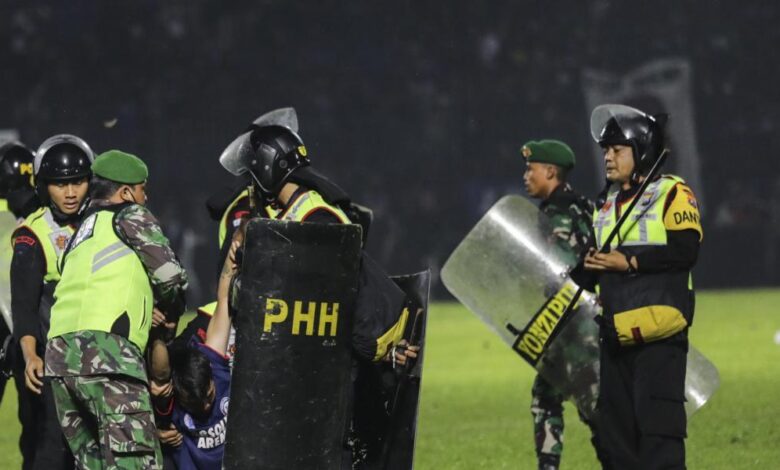 La Policía acusa a seis personas por la tragedia de Indonesia