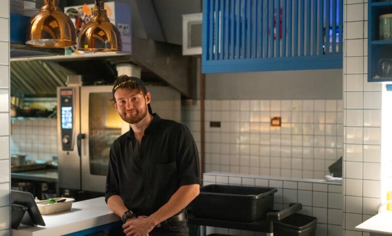 La plataforma SaaS klikit salva a las cocinas de los restaurantes del "infierno de las tabletas"