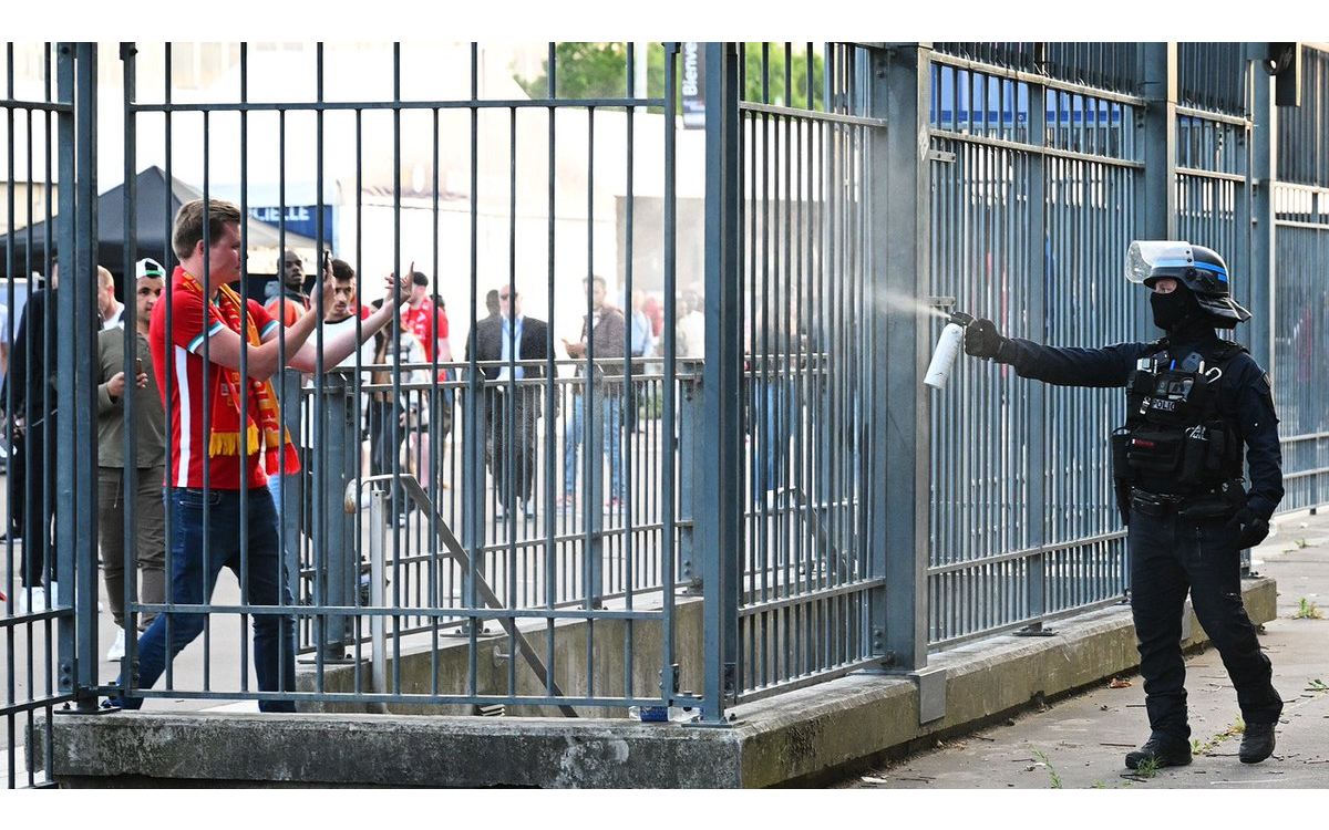 La policía realizó una “agresión criminal” en el Stade de France | Video