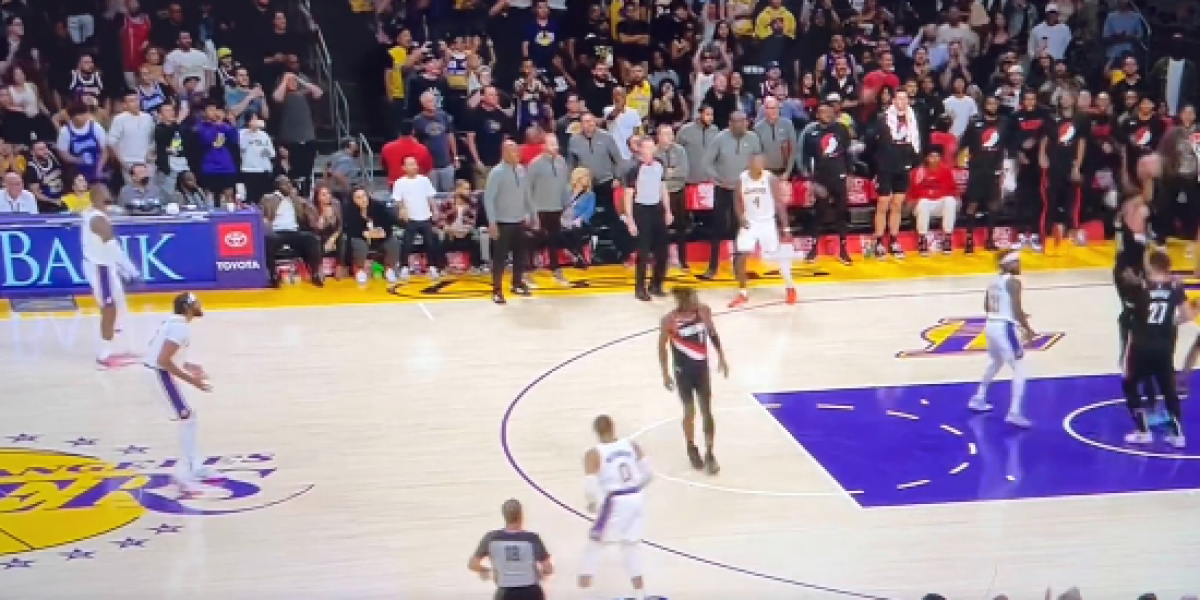 La reacción a un tiro fallado de Westbrook de LeBron, harto de hablar sobre el base