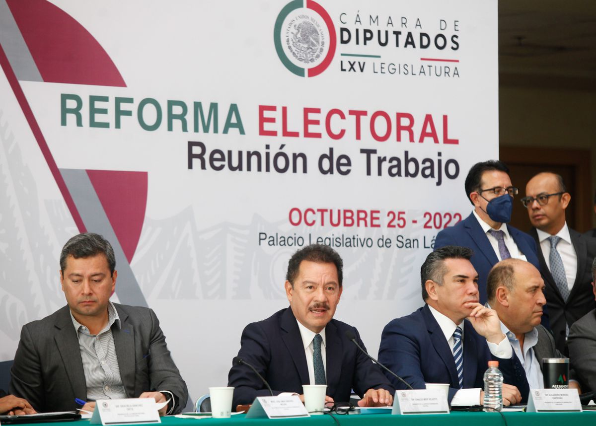 La reforma electoral de México inaugura la vía inédita del pacto con la oposición