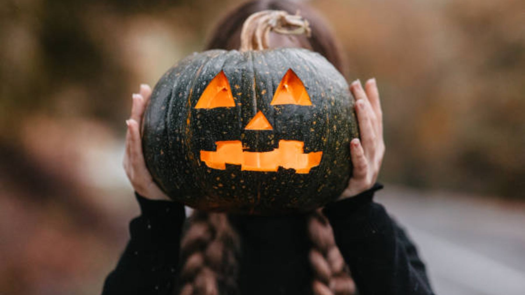 La verdadera razón por la que estos colores se asocian con Halloween