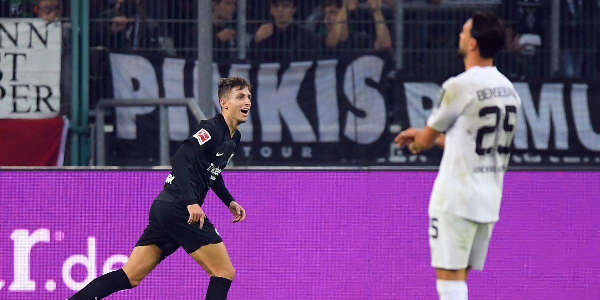 Lindstrom, con un doblete, ahonda en la herida del Gladbach