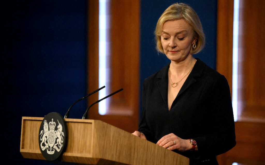 Liz Truss lamentó amenaza a la estabilidad económica, pero asegura que no dimitirá