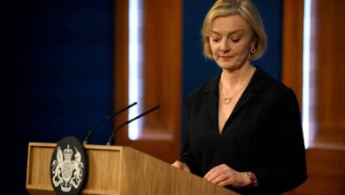 Liz Truss lamentó amenaza a la estabilidad económica, pero asegura que no dimitirá