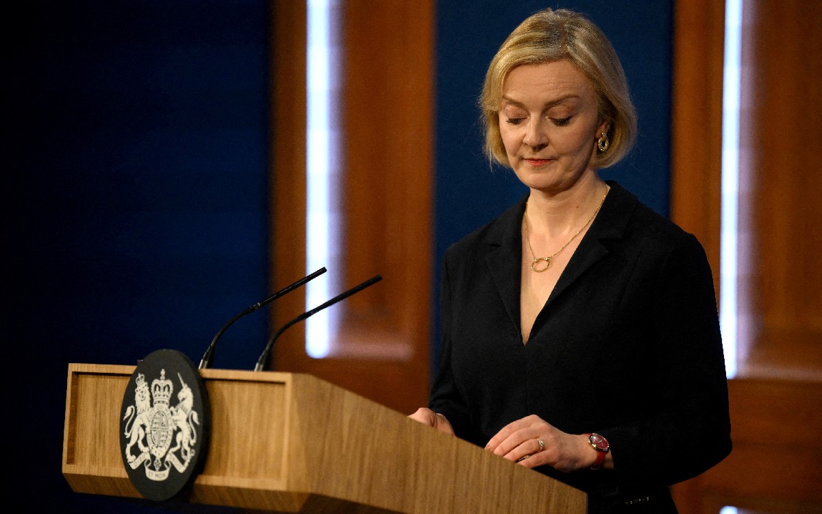 Liz Truss lamentó amenaza a la estabilidad económica, pero asegura que no dimitirá