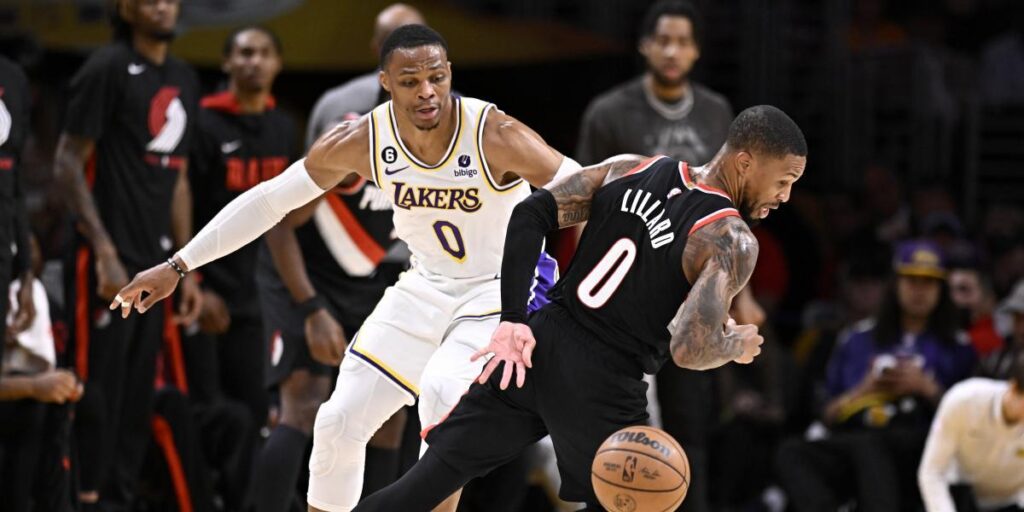 Los Lakers no la meten ni en el océano