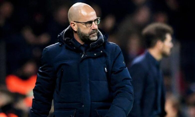 Los Wolves interesados en Peter Bosz
