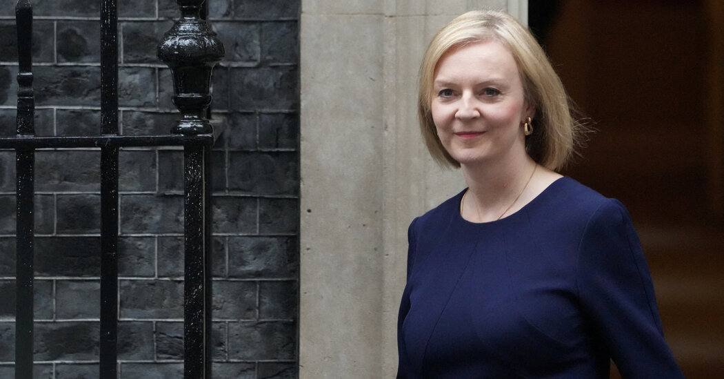 Los problemas de Liz Truss se multiplican después del bombardeo mediático