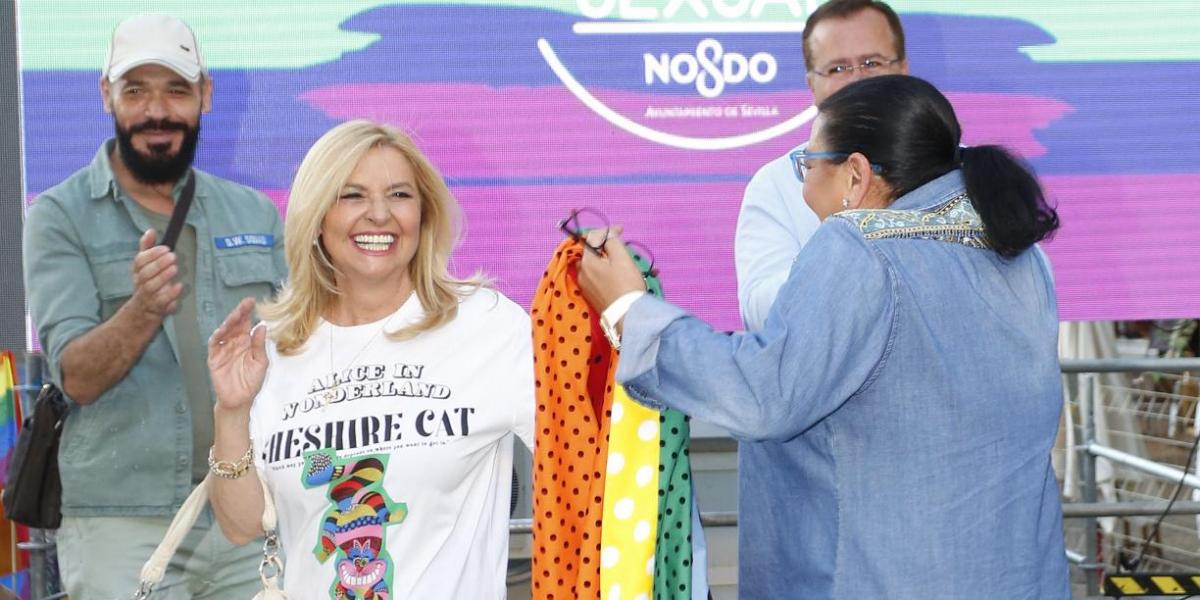 María del Monte e Inmaculada Casal se casan por sorpresa en Sevilla