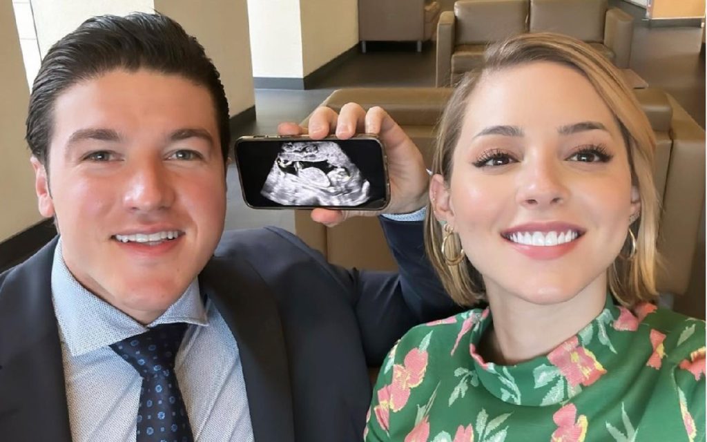 'Me urge cargarte': Mariana Rodríguez y Samuel García presumen nuevas eco de su bebé