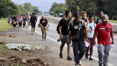 México advierte a migrantes venezolanos: Si forman caravanas no podrán entrar a EU