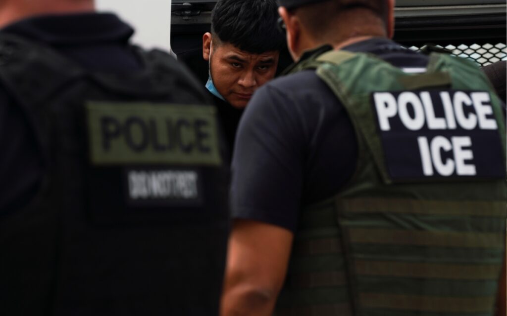 México obtiene más visas laborales de EU; aceptará a migrantes venezolanos expulsados