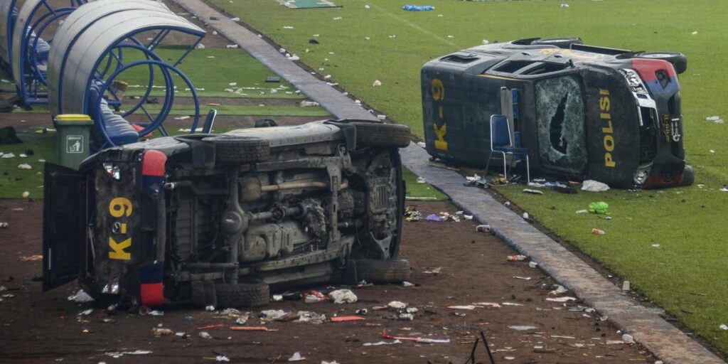 Minuto de silencio por la tragedia de Indonesia