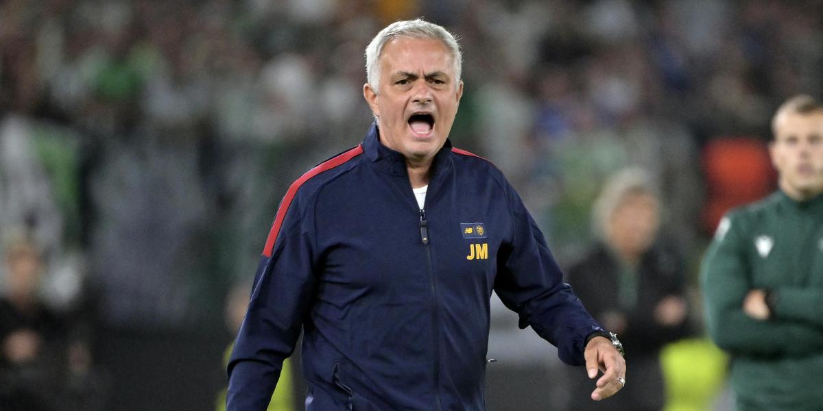 Mourinho: "He aprendido a llorar menos"
