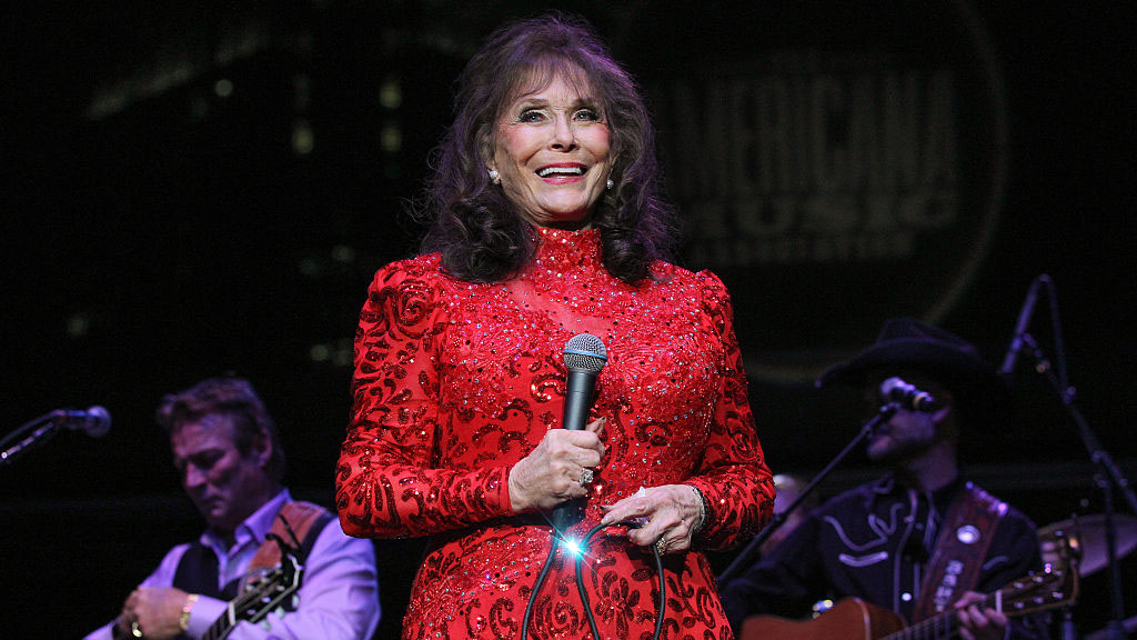 Muere Loretta Lynn, ícono de la música country