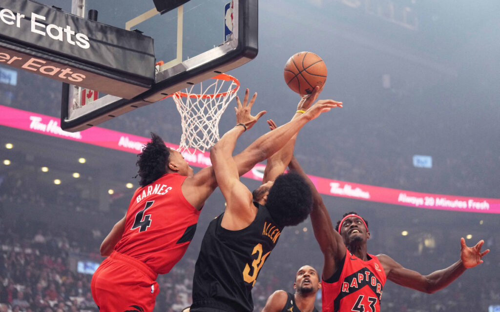 NBA: Toronto arruina el debut de Donovan Mitchell en apretada victoria | Video y Resultados