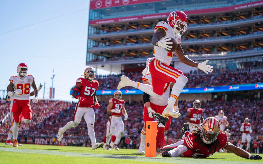 NFL: Kansas City apalea a 49ers de San Franciso | Video
