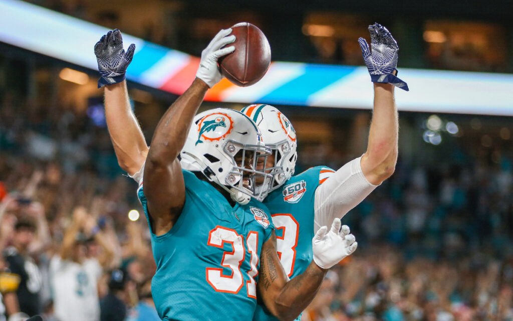 NFL: Miami celebra 50 años de su temporada perfecta con victoria sobre Acereros | Video