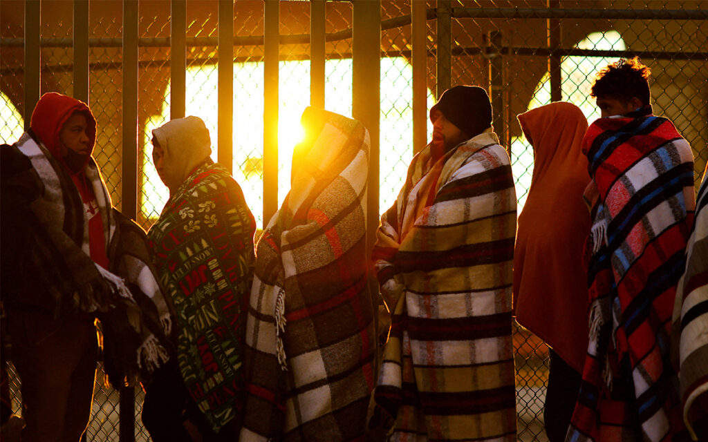 'Nos cerraron la puerta': venezolanos piden a México vuelos humanitarios para volver a su país