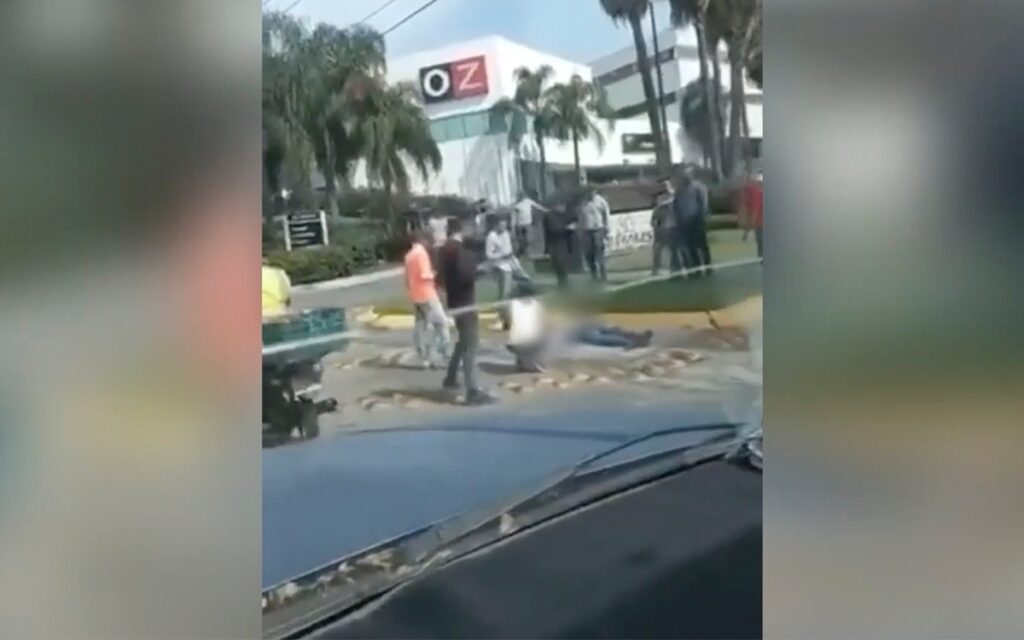 Nueva balacera en Zapopan; presunto asaltante muere frente a Puerta de Hierro | Videos