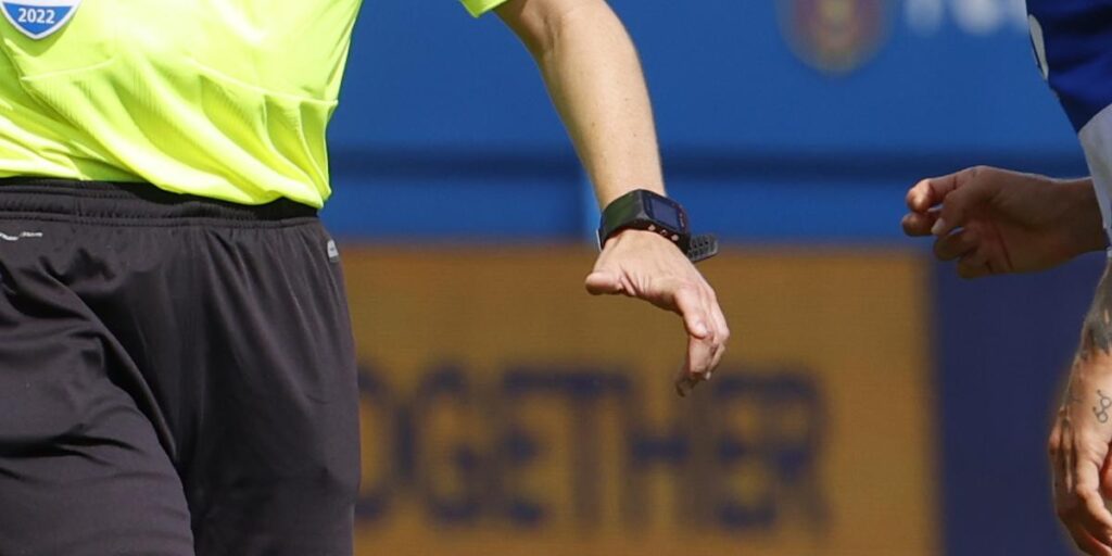 Nueva polémica en el fútbol femenino: el recibo arbitral