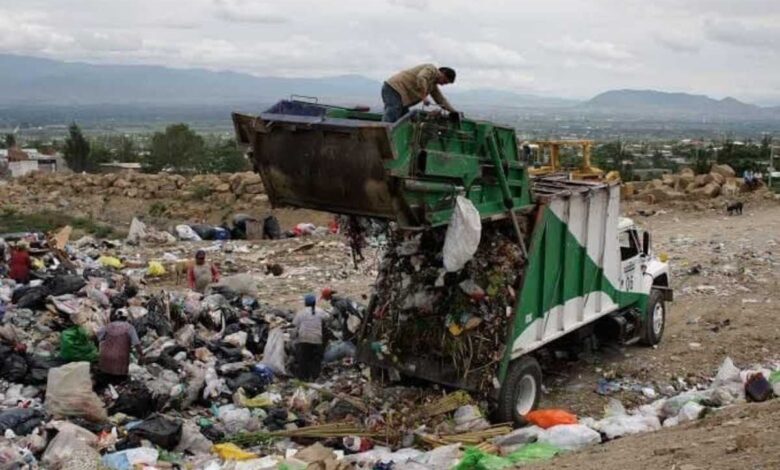 Oaxaca capital y 24 municipios se quedan sin basurero