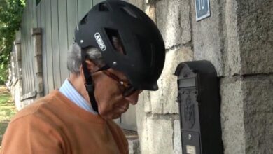 Ortega Cano se distrae rodando en bicicleta