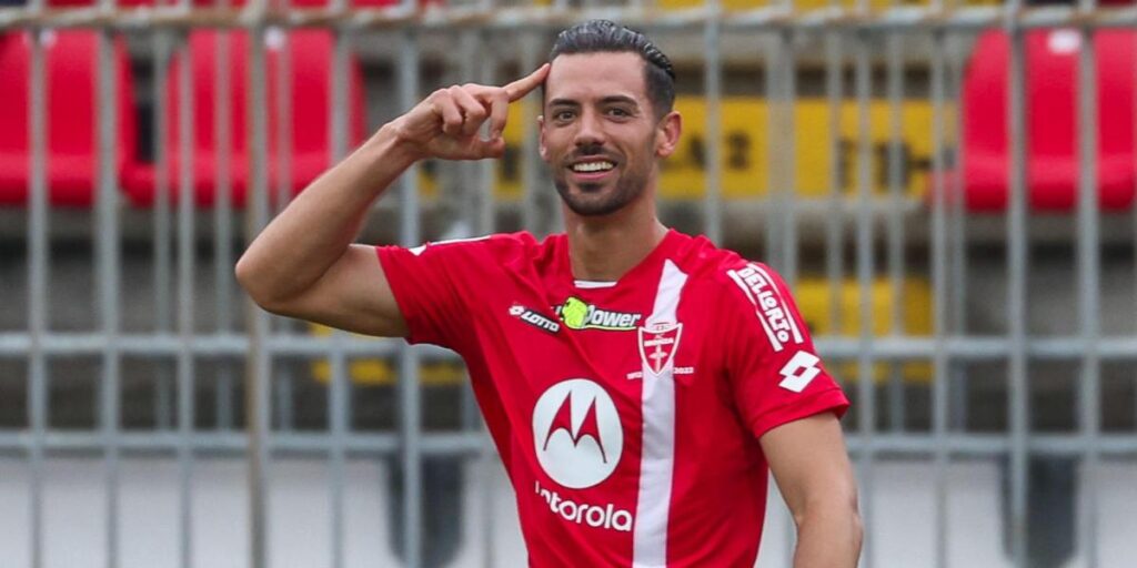 Pablo Marí será operado este viernes