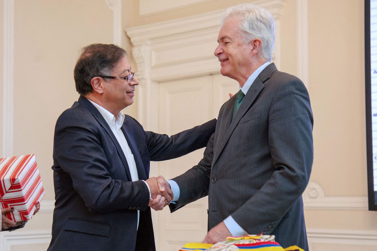 Petro juega a dos bandas con Estados Unidos