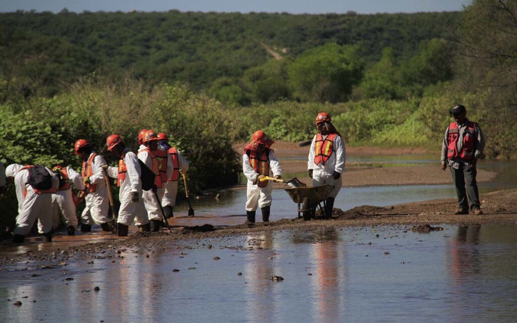 Piden a juzgado otorgar suspensión definitiva por derrame en Río Sonora