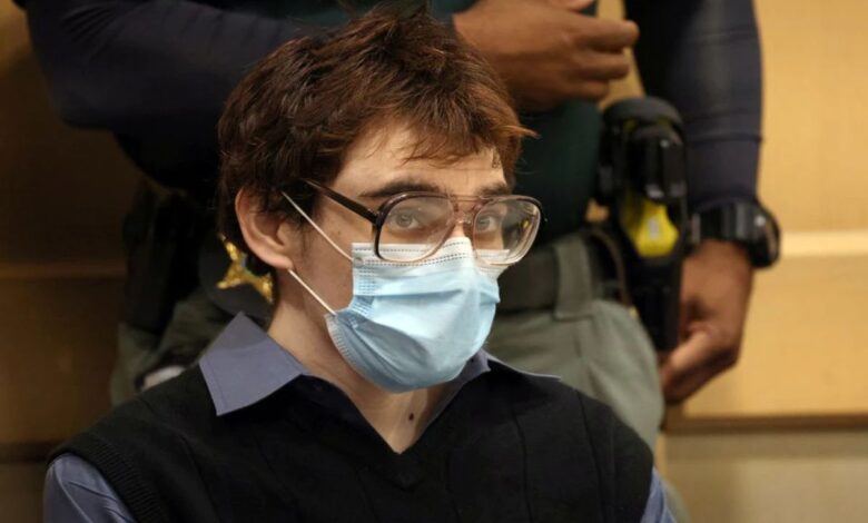 Piden pena de muerte para tirador de masacre en escuela de Parkland