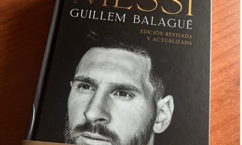 Presenta Guillem Balagué una edición revisada y actualizada de 'Messi' | Video