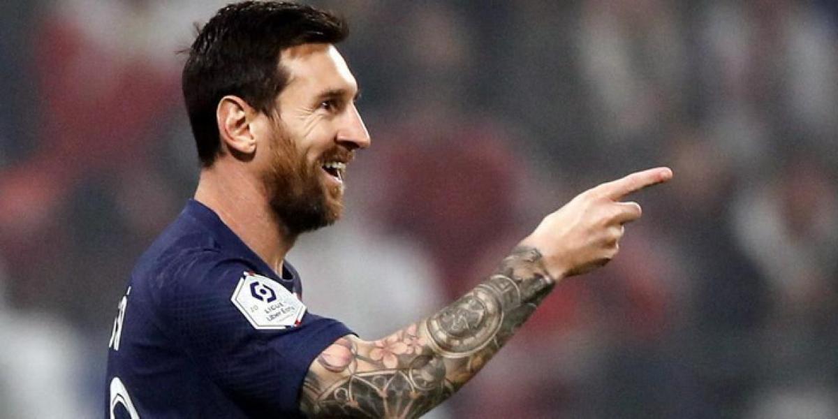 Primer gol de falta de Messi con el PSG