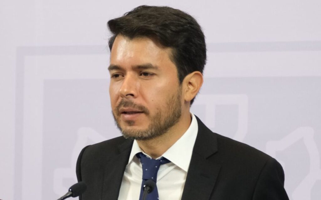 Procurador fiscal será nominado nuevo jefe del SAT: Reuters