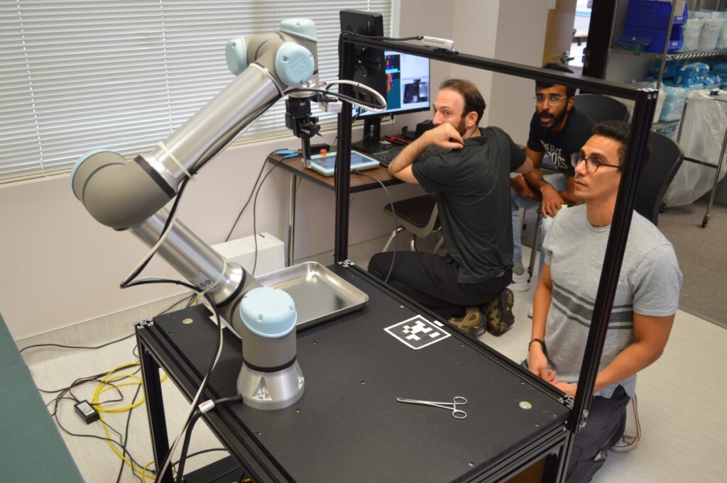 RIF Robotics impulsa robots que inspeccionan y organizan equipos quirúrgicos