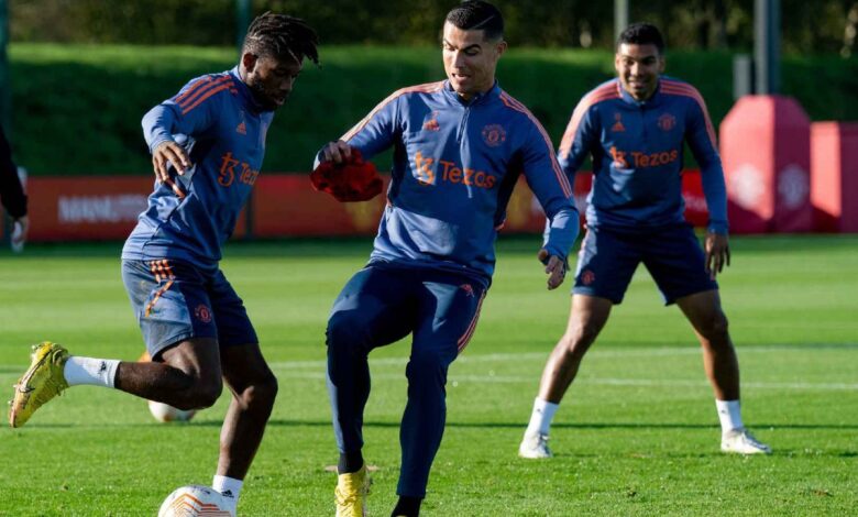 Regresa Cristiano Ronaldo a los entrenamientos del Manchester United tras ser apartado del equipo | Video