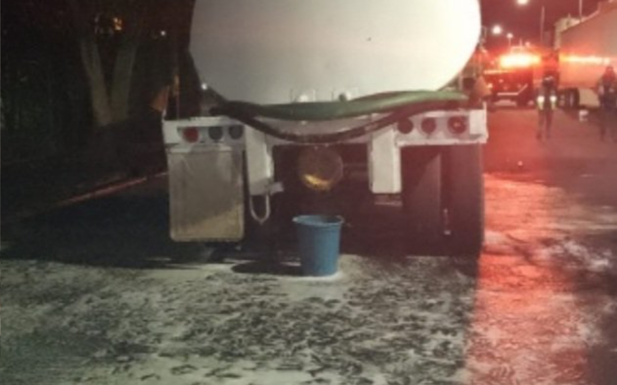 Reportan fuga de ácido muriático en Iztapalapa; desalojan a 100 personas