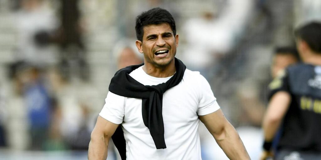 Riquelme: "Ibarra tiene chances de seguir"