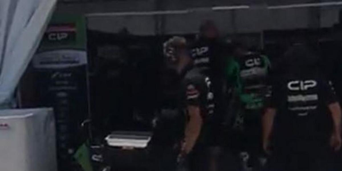 Sale a la luz un video del impresentable mecánico que pateó a un piloto