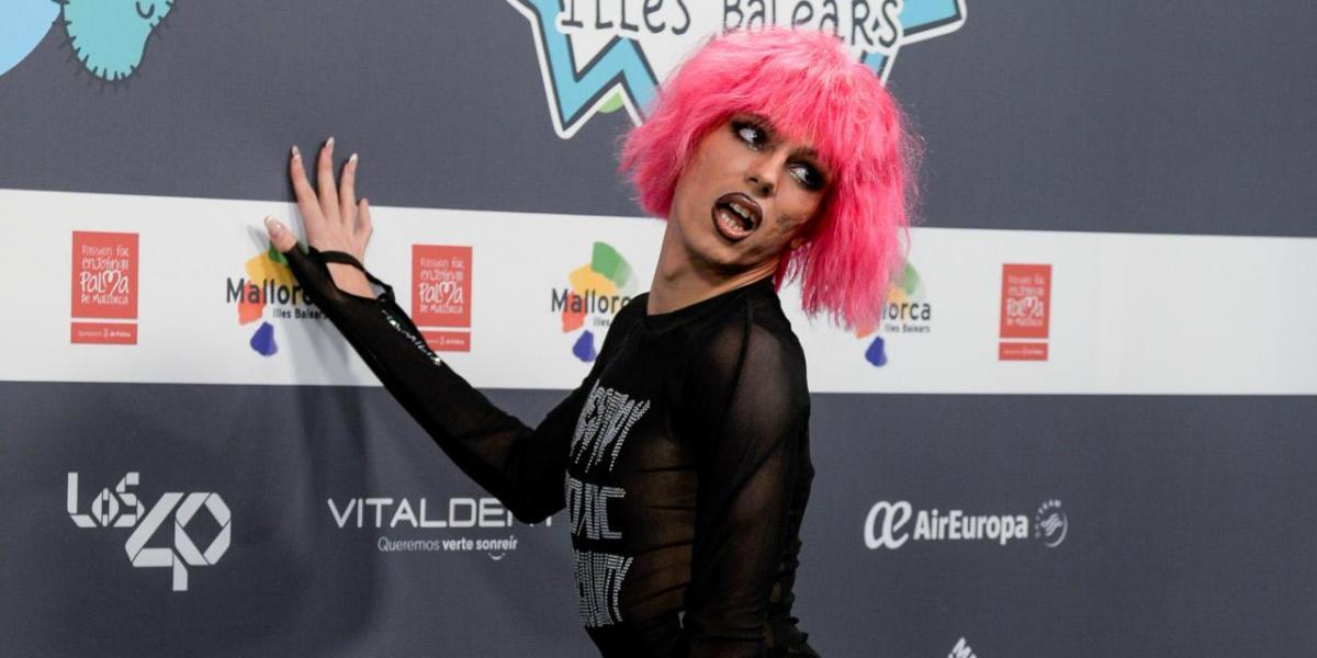 Samantha Hudson contesta a VOX: "Si la Virgen estuviera viva…"