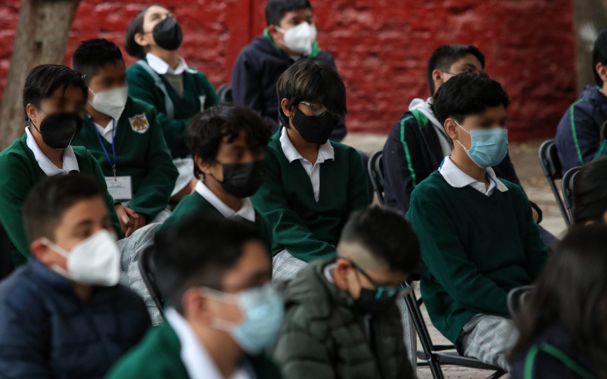 Se seguirá usando cubrebocas en escuelas de la CDMX