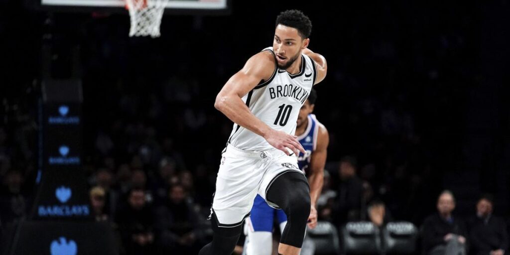 Simmons pasa de las críticas: "A veces me agota, pero no puedo tomármelo en serio"