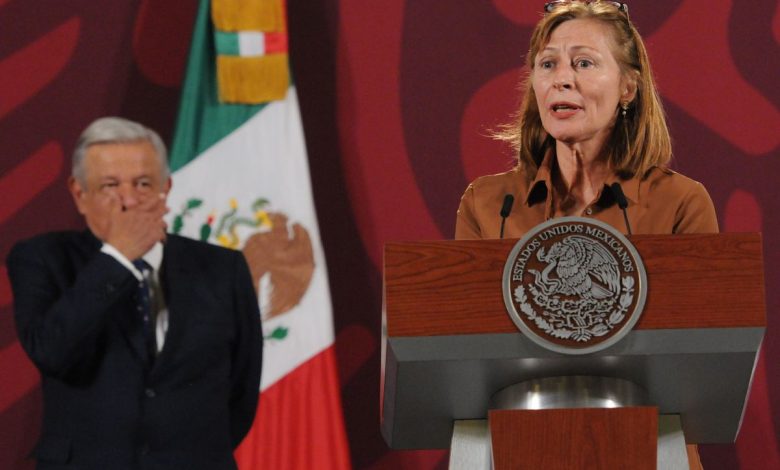 Tatiana Clouthier renuncia a la secretaría de Economía de México